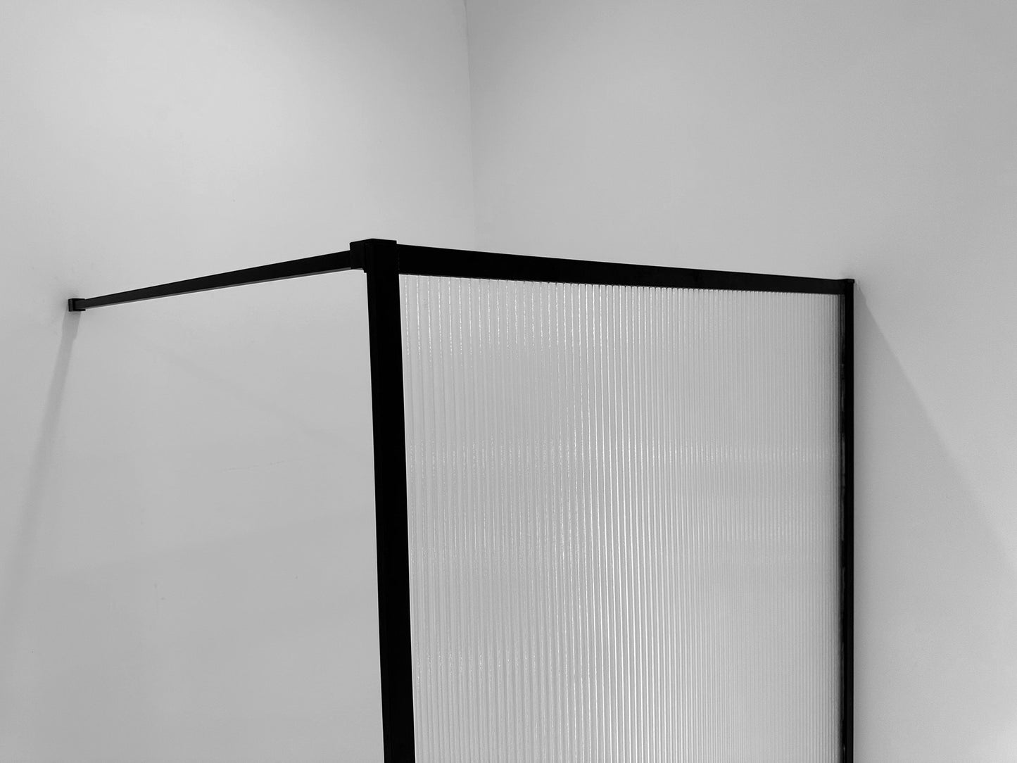 Square inloopdouche 900 x 2000 x 8 mm nano geribbeld helder glas/mat zwart - WDtegels