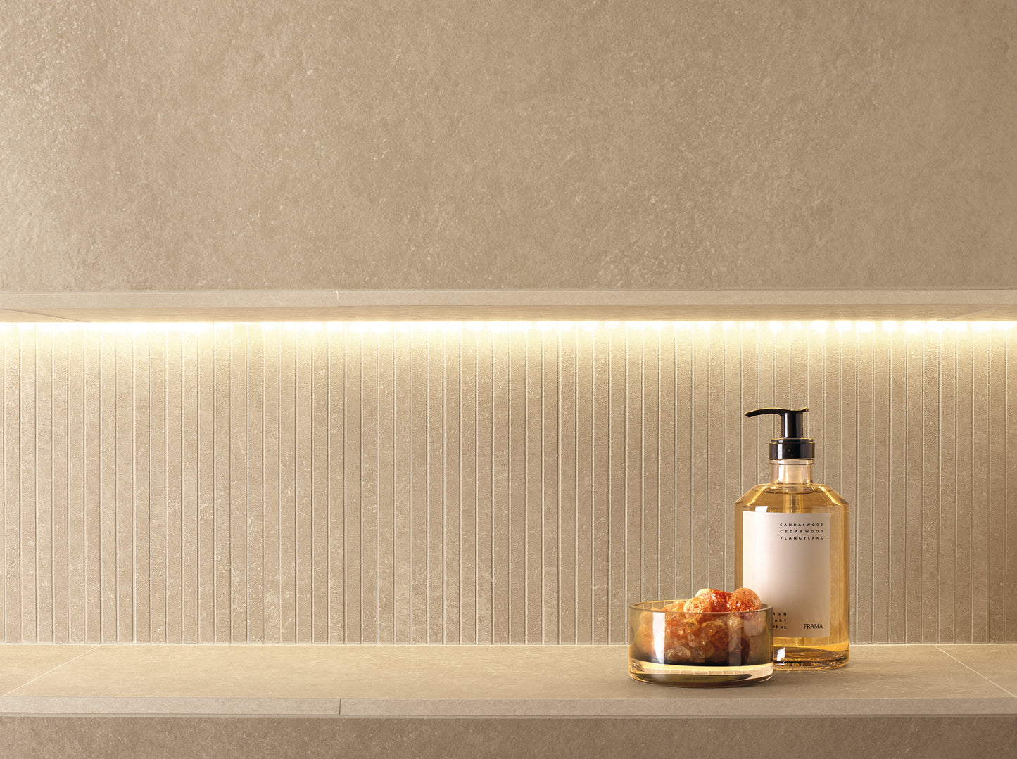 Nobu Beige tratti mosaico 1x24 rond op net van 24x30,5 - WDtegels