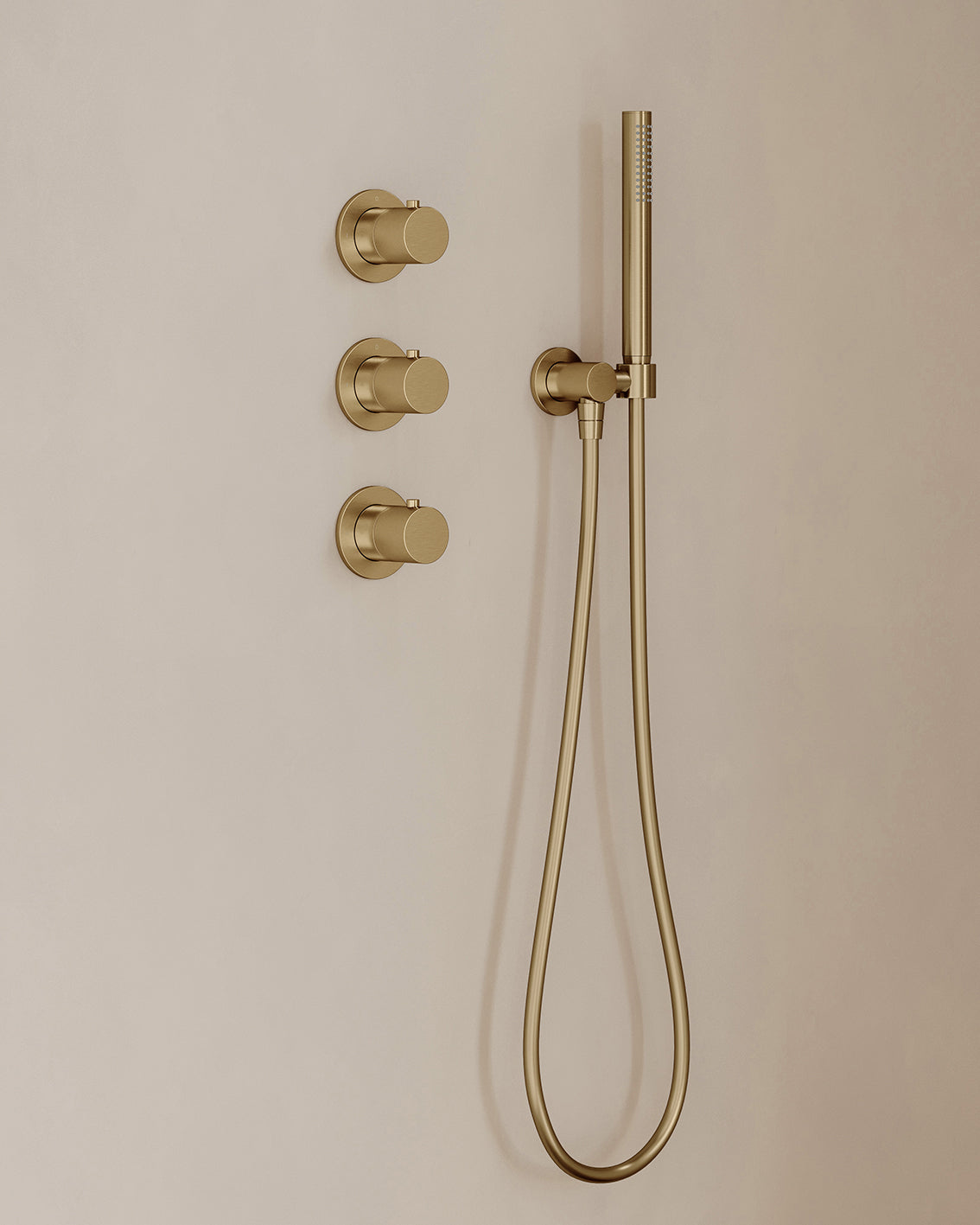 Caral inbouwthermostaat 2 stopkranen compleet met hoofddouche 25cm en staafhanddouche Geborsteld messing - detailfoto