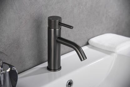 Ribbd wastafelkraan met coldstart gunmetal PVD