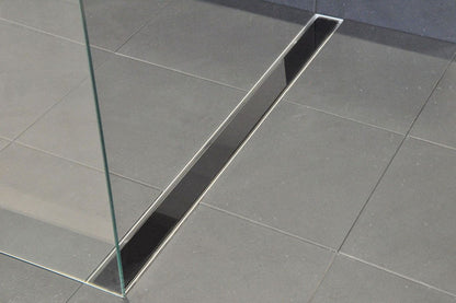Glasrooster voor douchegoot 90 x 7 cm glanzend zwart - WDtegels