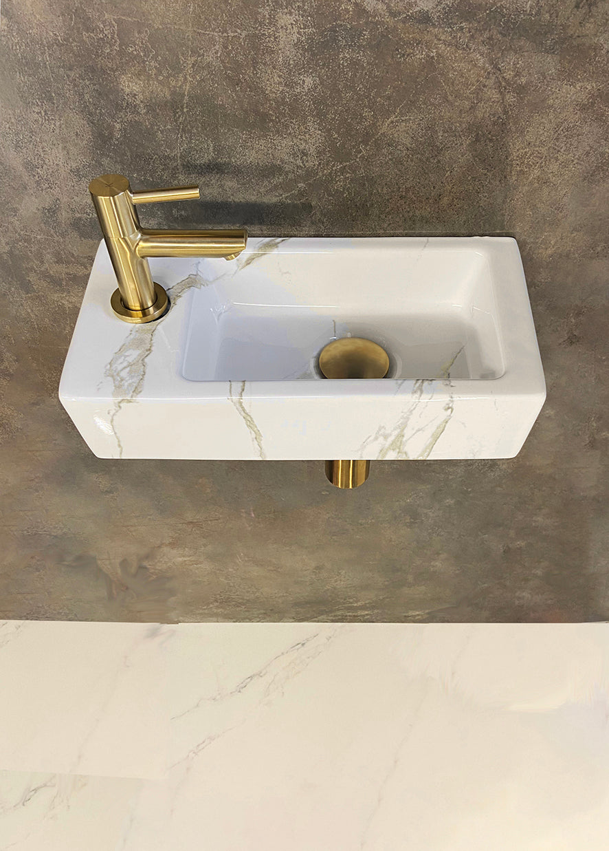 Fonteinset Rhea S mini met fontein links carrara, kraan, sifon en afvoerplug geborsteld messing - WDtegels