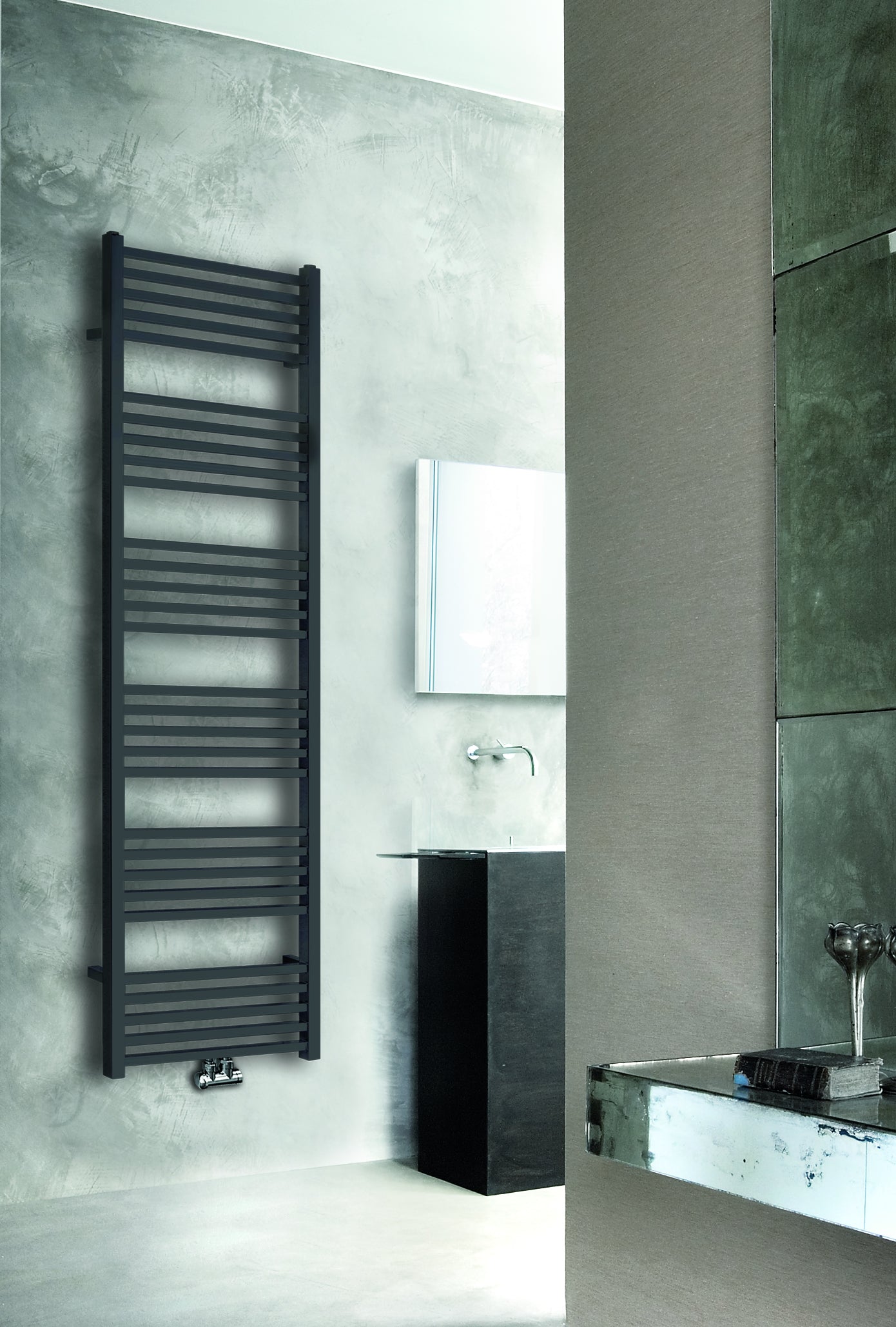 Wiesbaden Tower sierradiator 182x60 cm mat-zwart - WDtegels