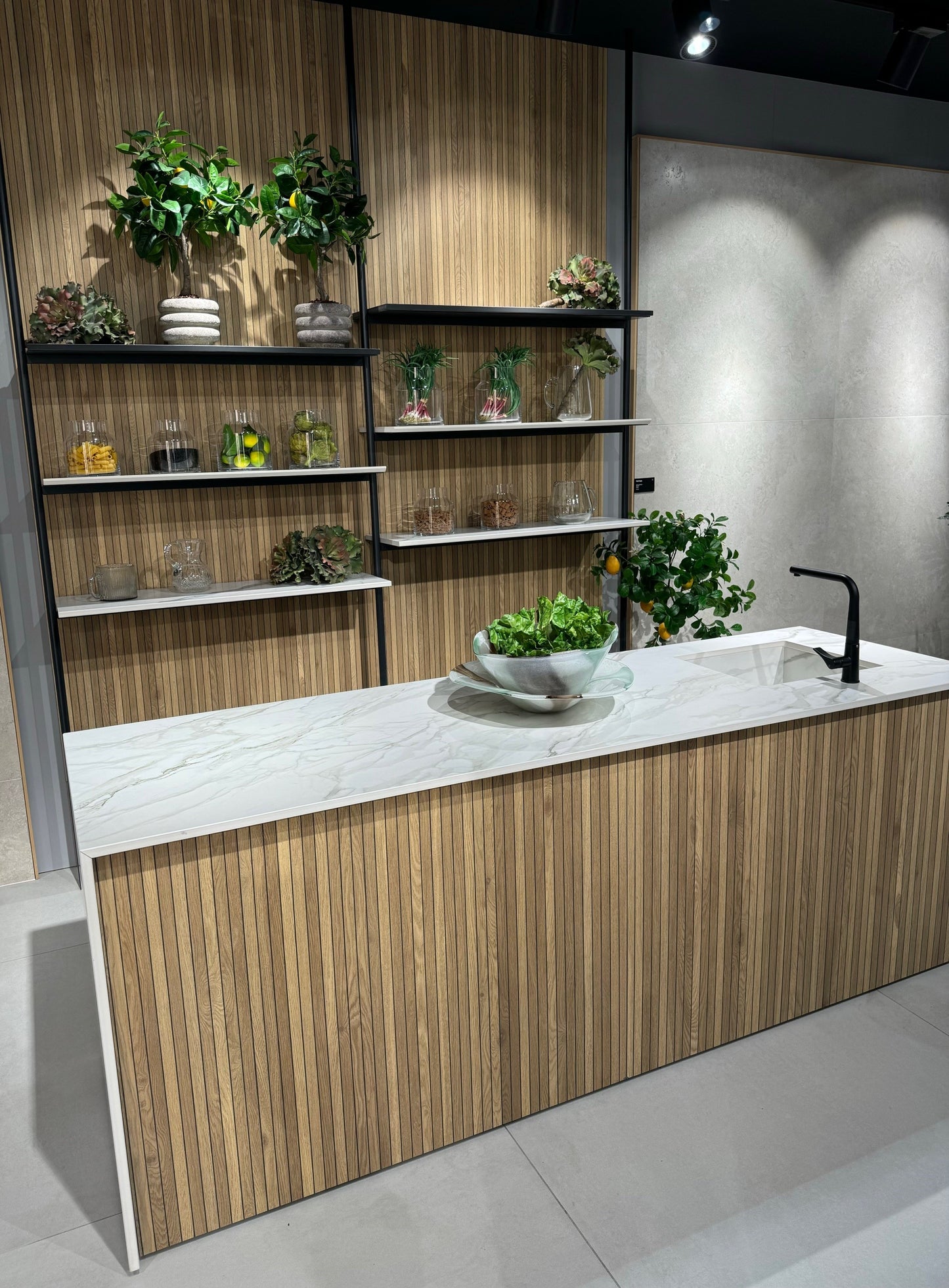 Slab Woodwise Fluted 6mm 120x280 rett - WDtegels