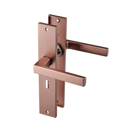Deurklink Collodi in koper met sleutelgat 56 mm