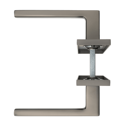 Deurklink Novara in gun metal met WC-sluiting 63 mm